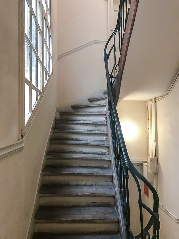 'SAINT DENIS lovely large studio with mezzanines steps from Forum des Halles