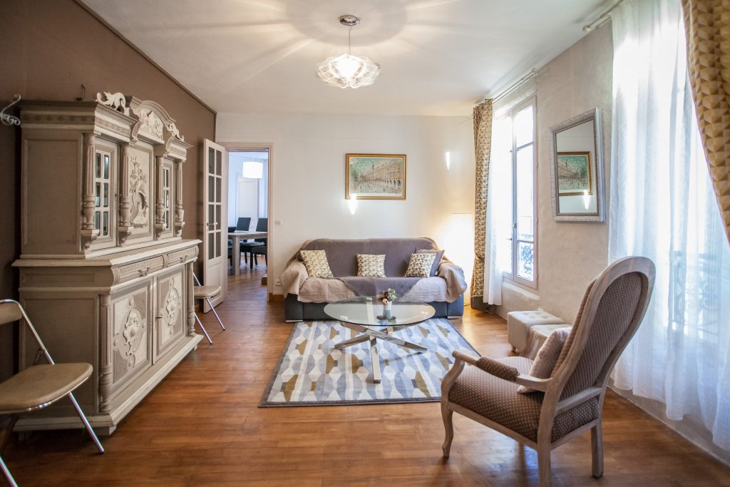 'LAITIERES beautiful 3 pieces renovated apartment between Vincennes et Saint Mandé
