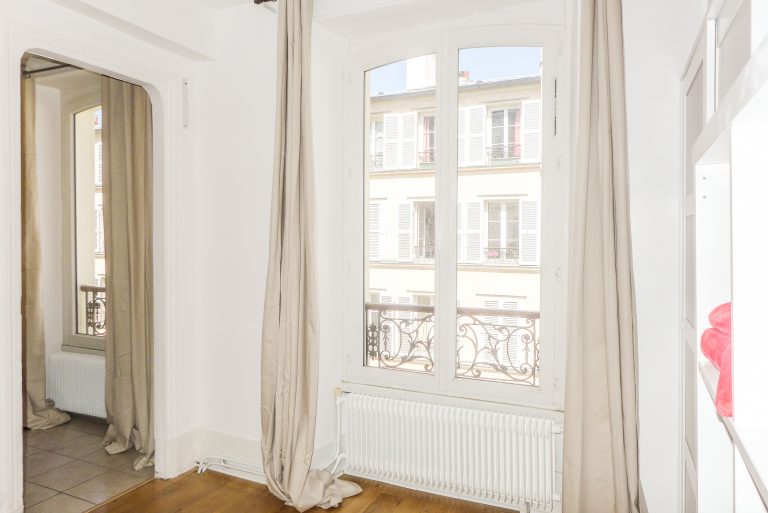 'KELLER renewed 1 bedroom in Bastille