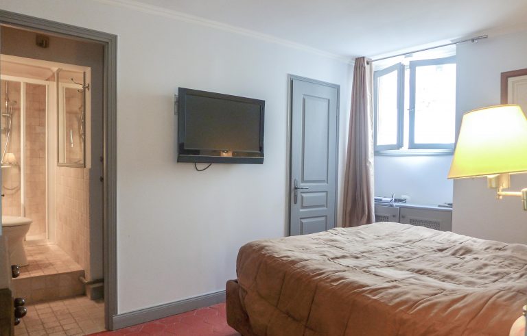 'QUAI SAINT MICHEL 1 bedroom near Notre Dame de Paris Cathedral