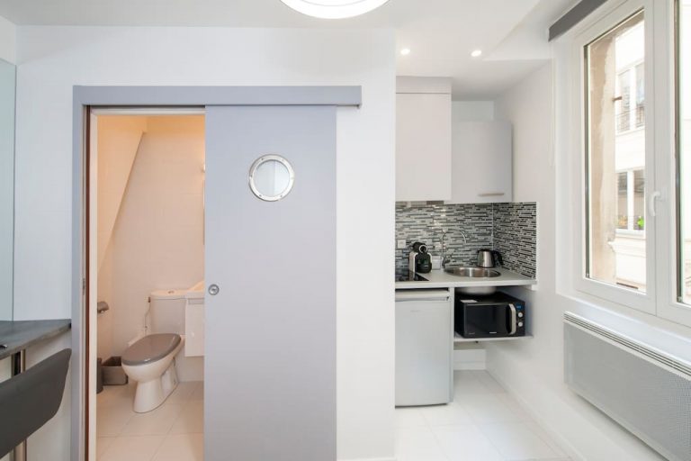'1 Bedroom Apartment at Rue Saint Denis 230