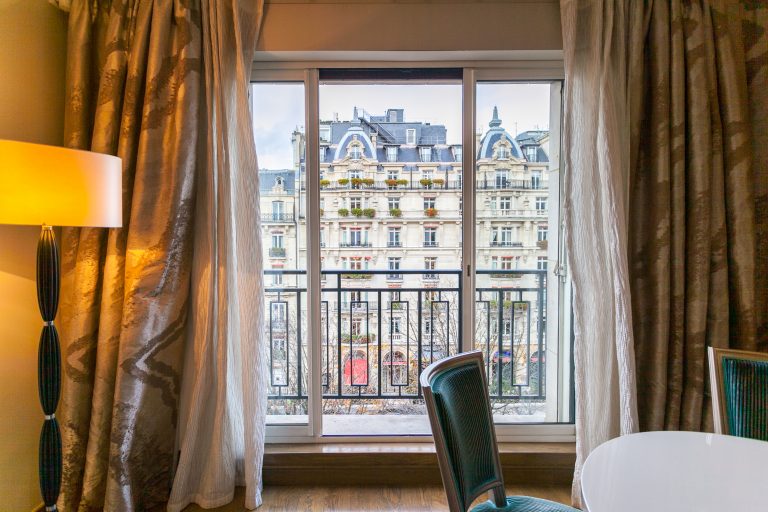 '1 Bedroom Luxury Apartment in Montaigne